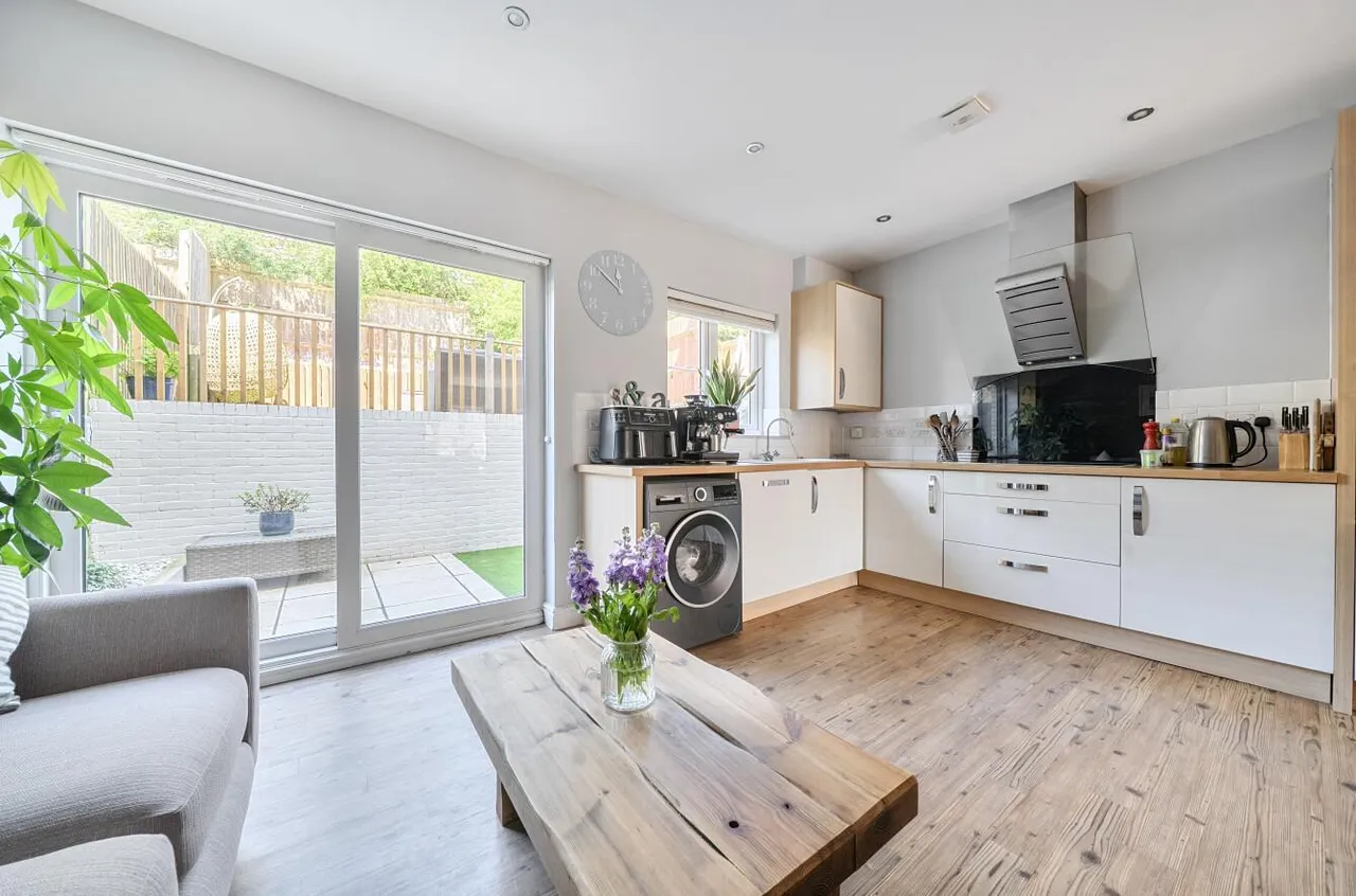 Brooke Close, Malmesbury, SN16, photo 5