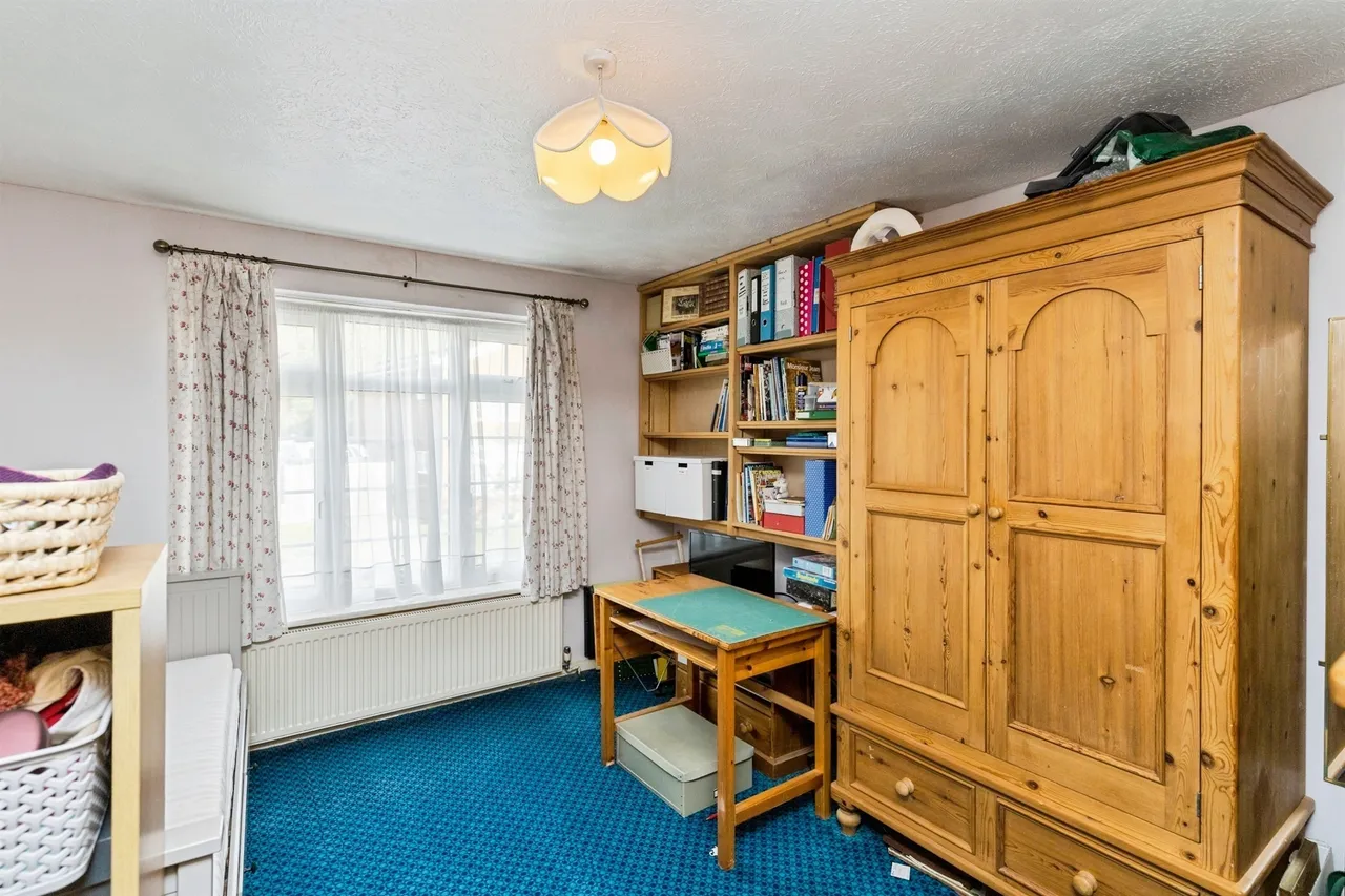 Copestake Drive, Burgess Hill, RH15, photo 13