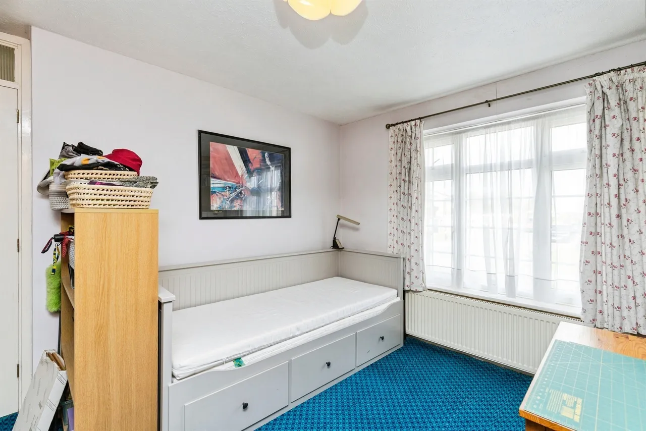 Copestake Drive, Burgess Hill, RH15, photo 12