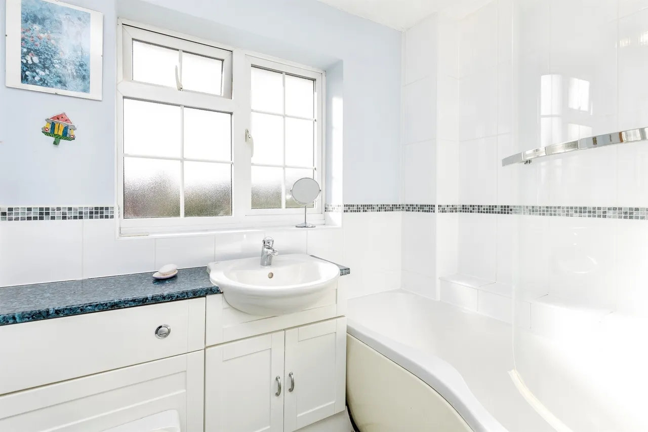 Copestake Drive, Burgess Hill, RH15, photo 15