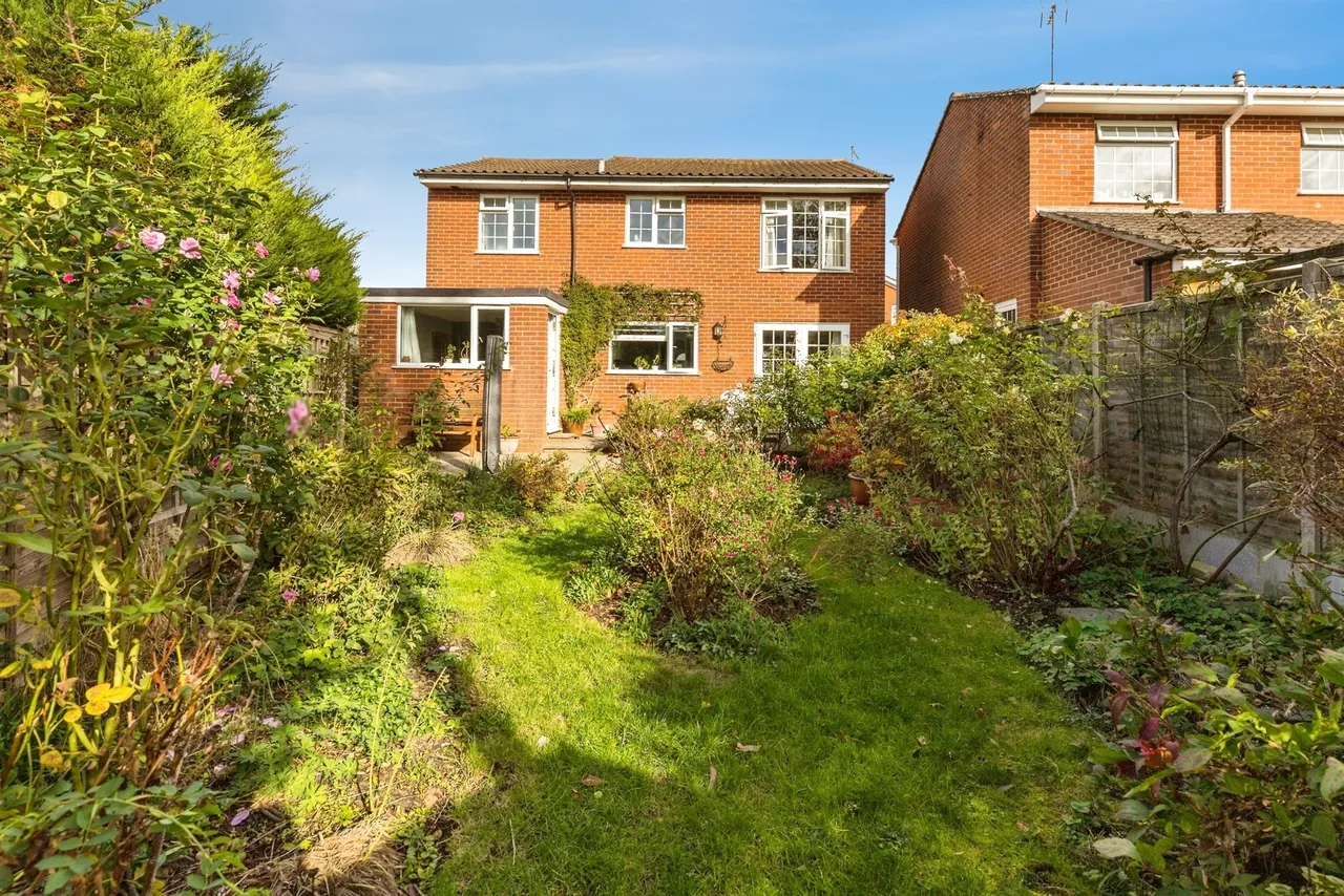 Copestake Drive, Burgess Hill, RH15, photo 19
