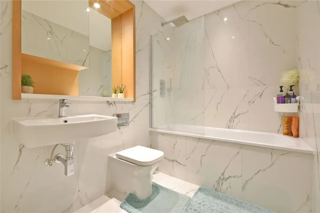 West Gate, Ealing, London, W5, photo 4