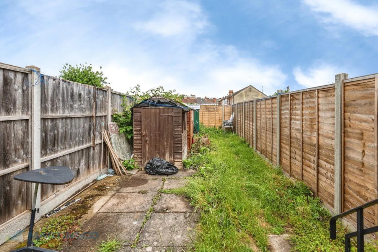 Maybury Road, Woking, Surrey, photo 11