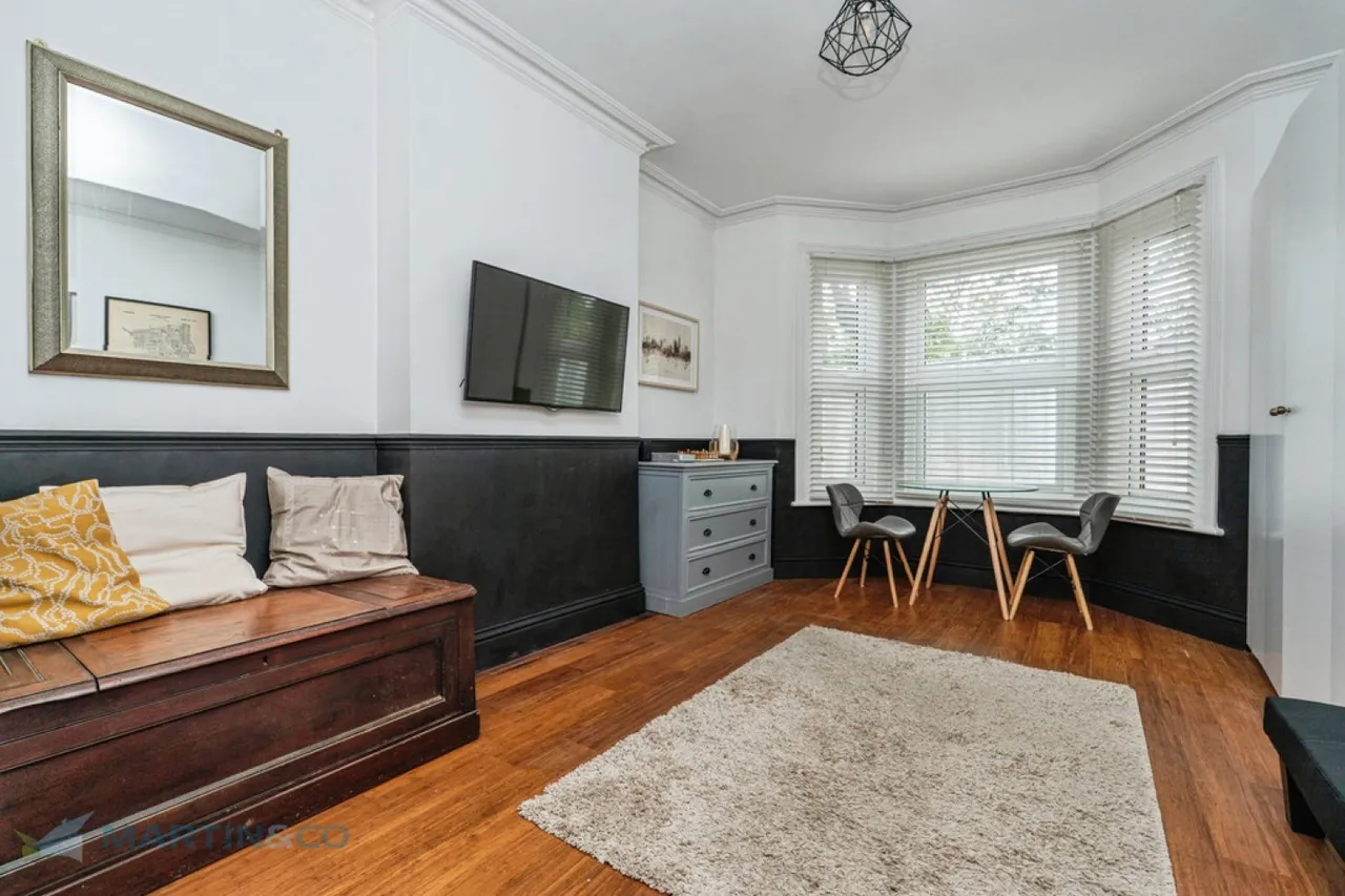 flat for sale — Maybury Road, Woking, Surrey