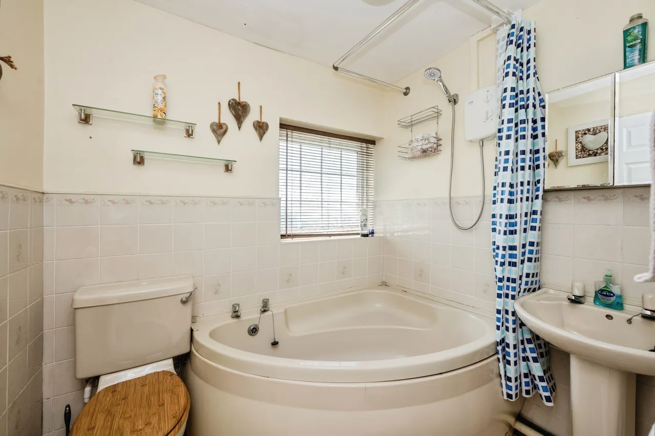Brynawelon, Llanelli, photo 12
