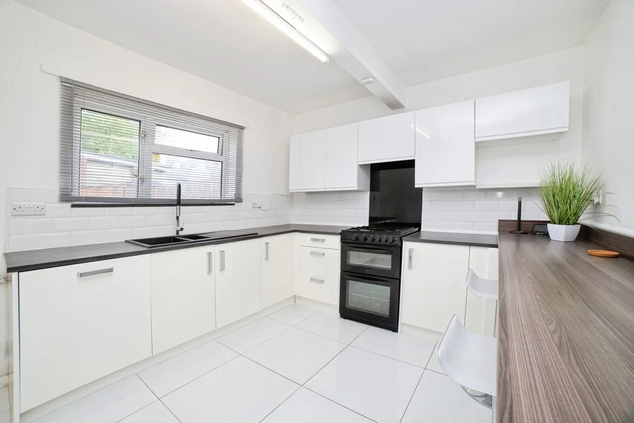 Carpenter Avenue, Mansfield, Nottinghamshire, NG19, photo 3