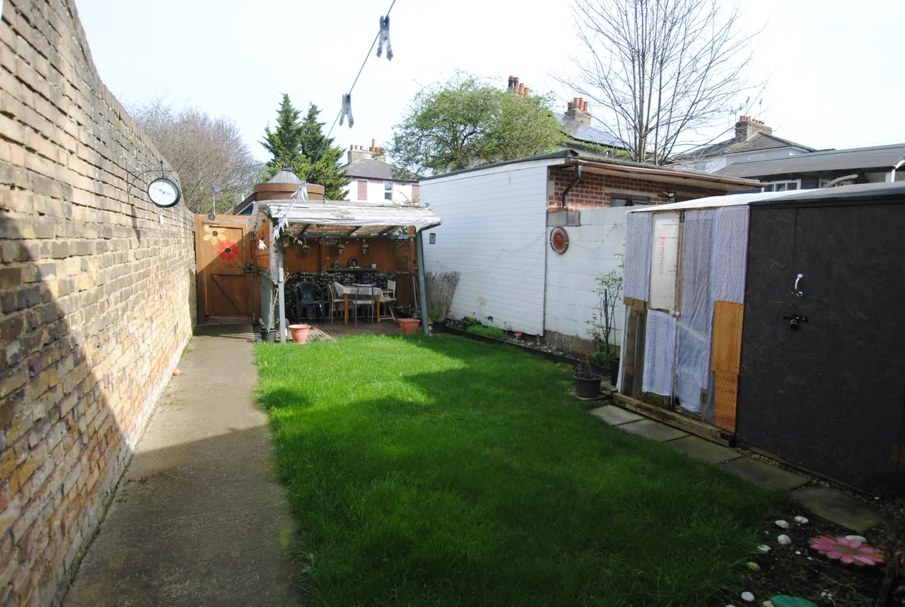Milton Road, Gravesend, Kent, DA12 2PJ, photo 7