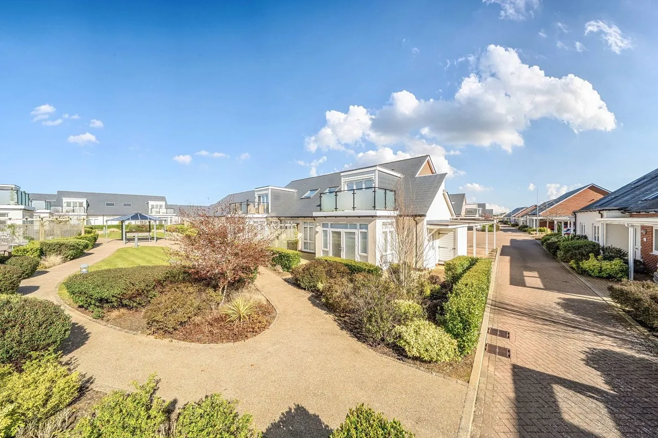 Oak Rise, Hawkinge, CT18, photo 19