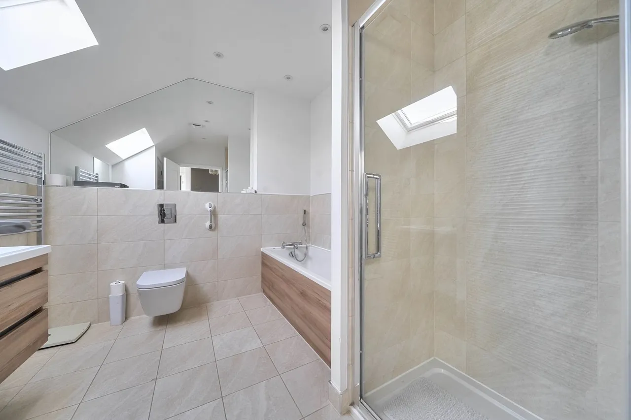 Oak Rise, Hawkinge, CT18, photo 17