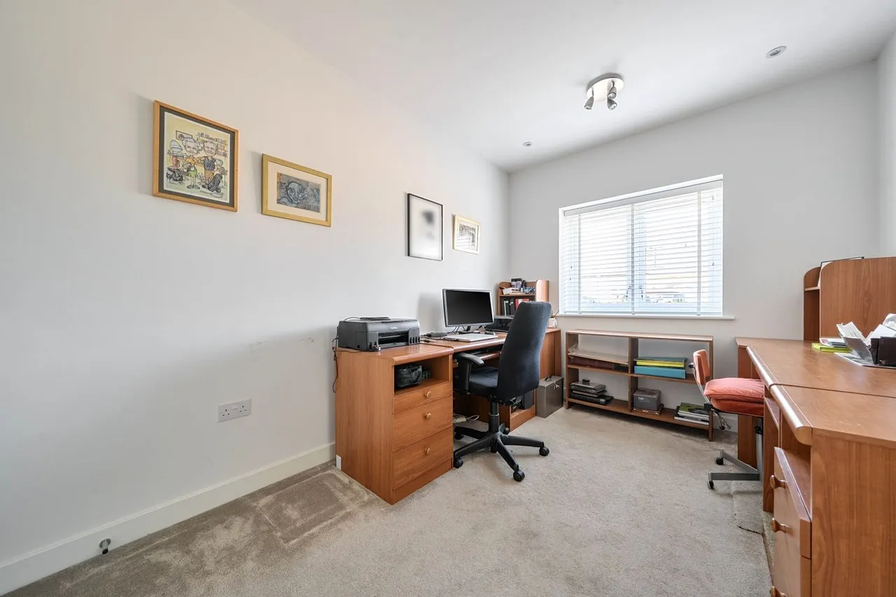 Oak Rise, Hawkinge, CT18, photo 12