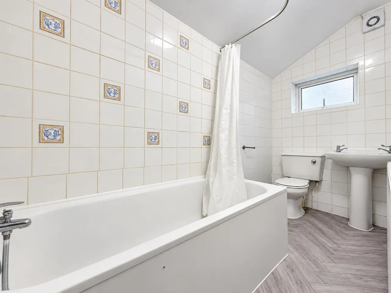bed Maisonette To LetMaswell Park Crescent, Hounslow, TW3, photo 5