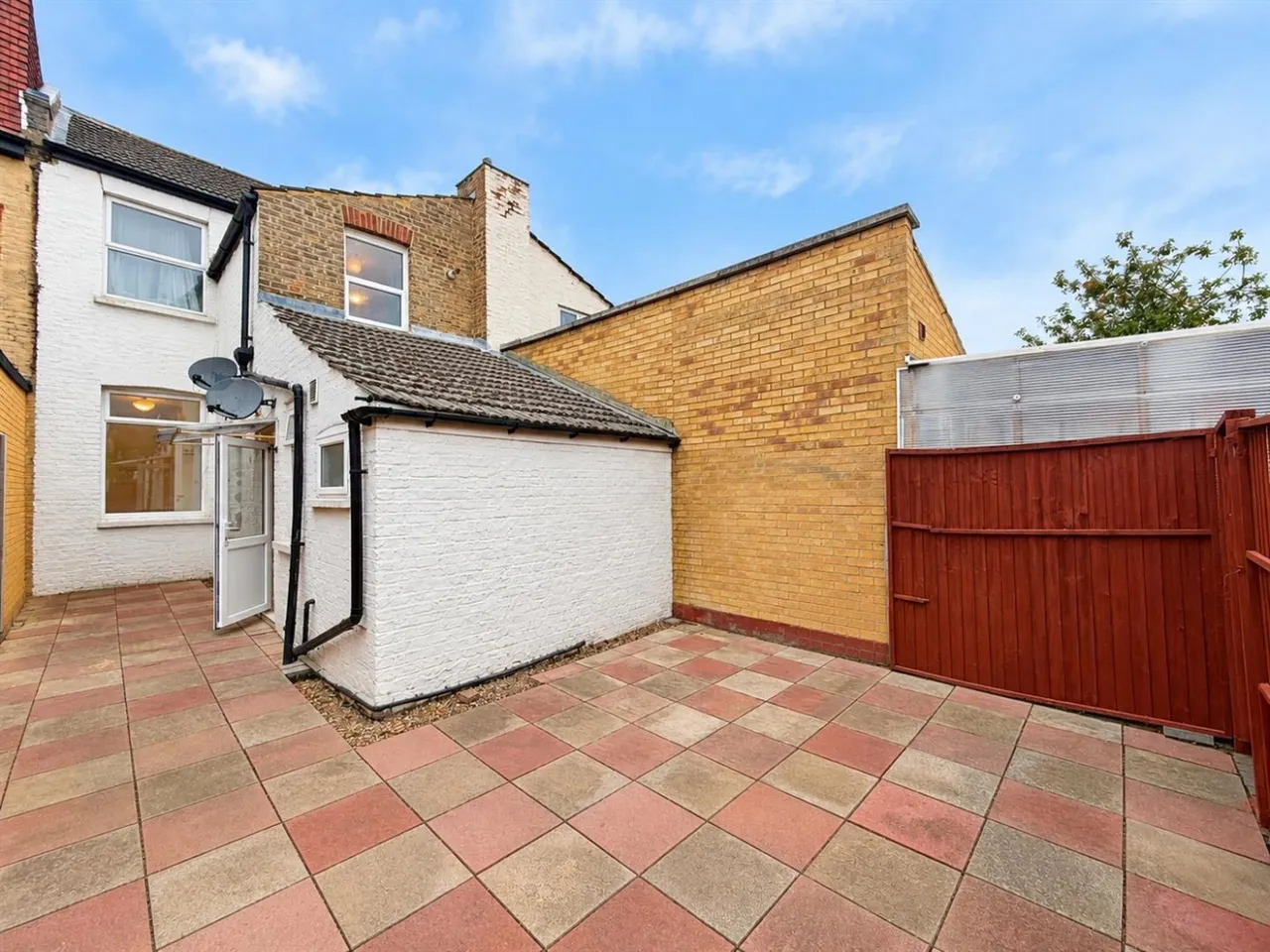 bed Maisonette To LetMaswell Park Crescent, Hounslow, TW3, photo 8