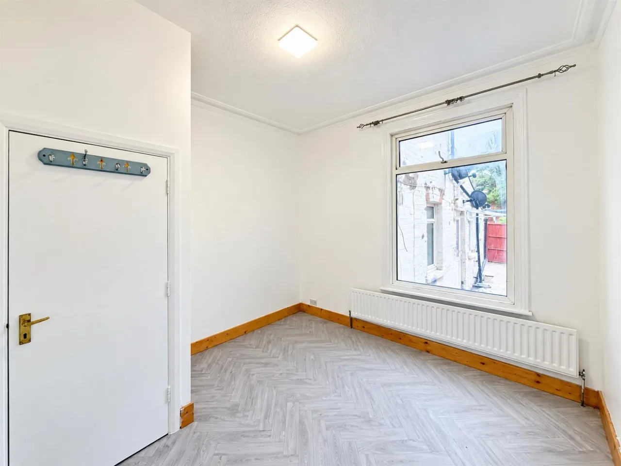 bed Maisonette To LetMaswell Park Crescent, Hounslow, TW3, photo 7