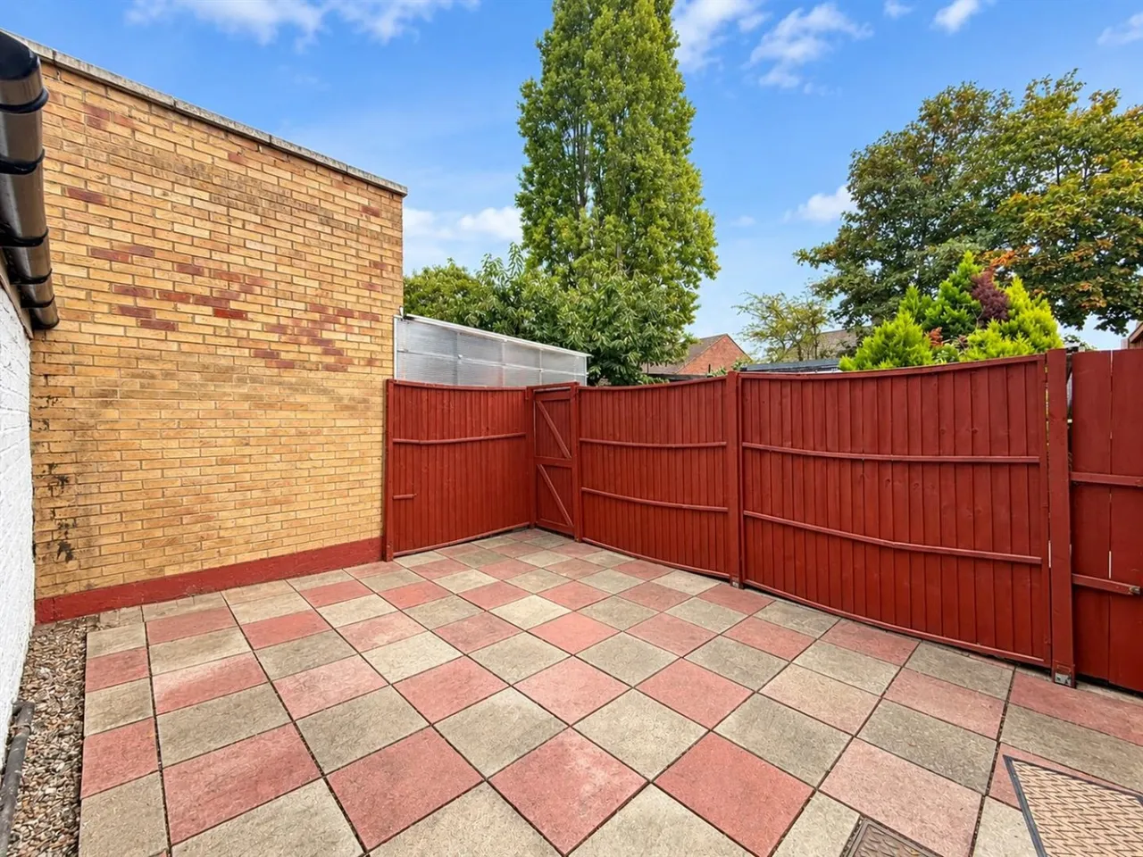 bed Maisonette To LetMaswell Park Crescent, Hounslow, TW3, photo 9