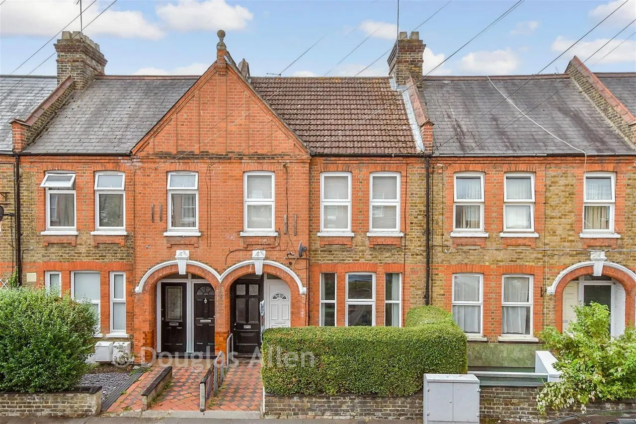 1 bed flat for sale, Blyth Road, Walthamstow, E17