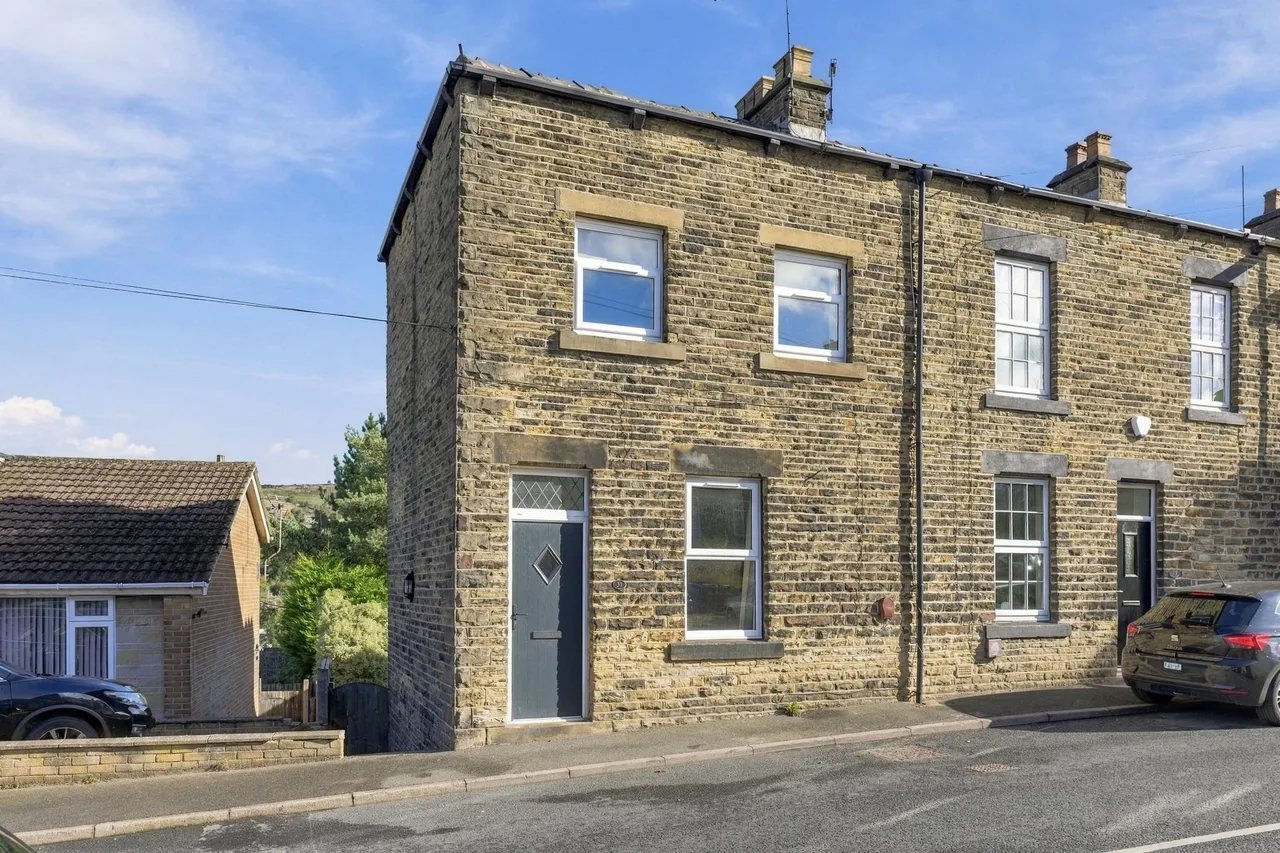 2 bed house for sale, Hole House Lane, Stocksbridge, S36