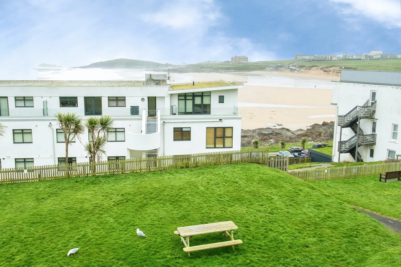 Fistral Crescent, Newquay, TR7, photo 31