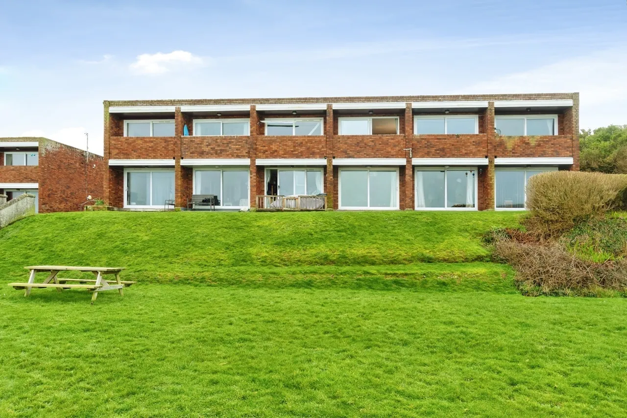 Fistral Crescent, Newquay, TR7, photo 6