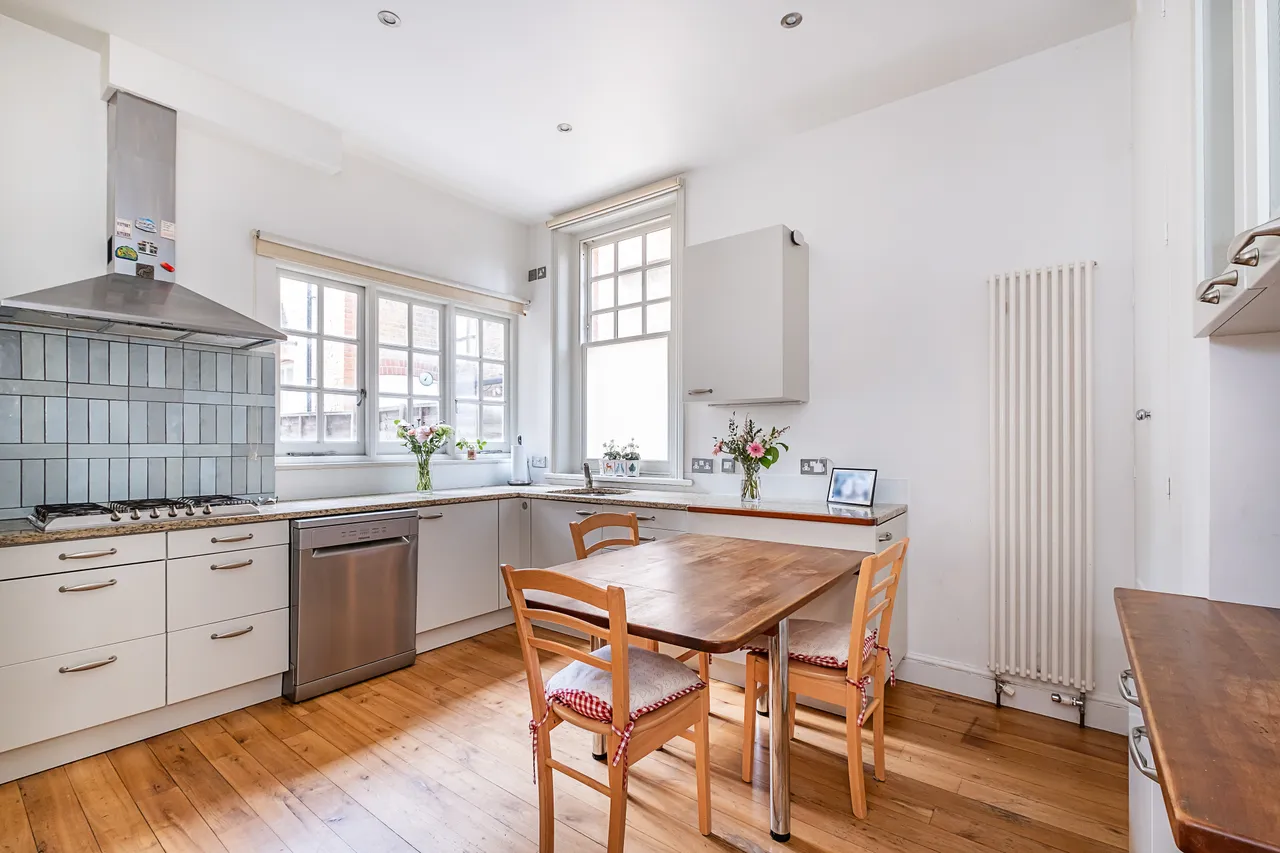 Upper Richmond Road, London, SW15, photo 7