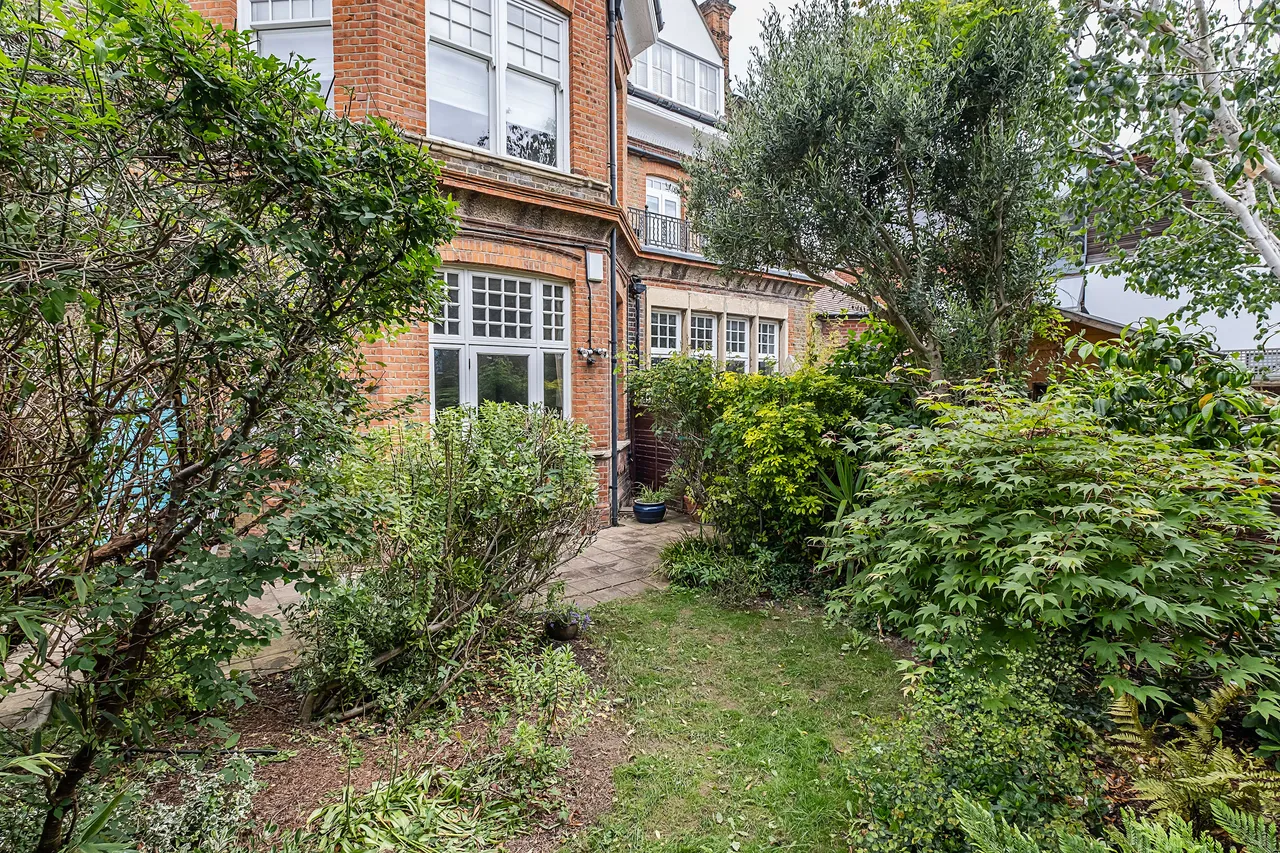 Upper Richmond Road, London, SW15, photo 4