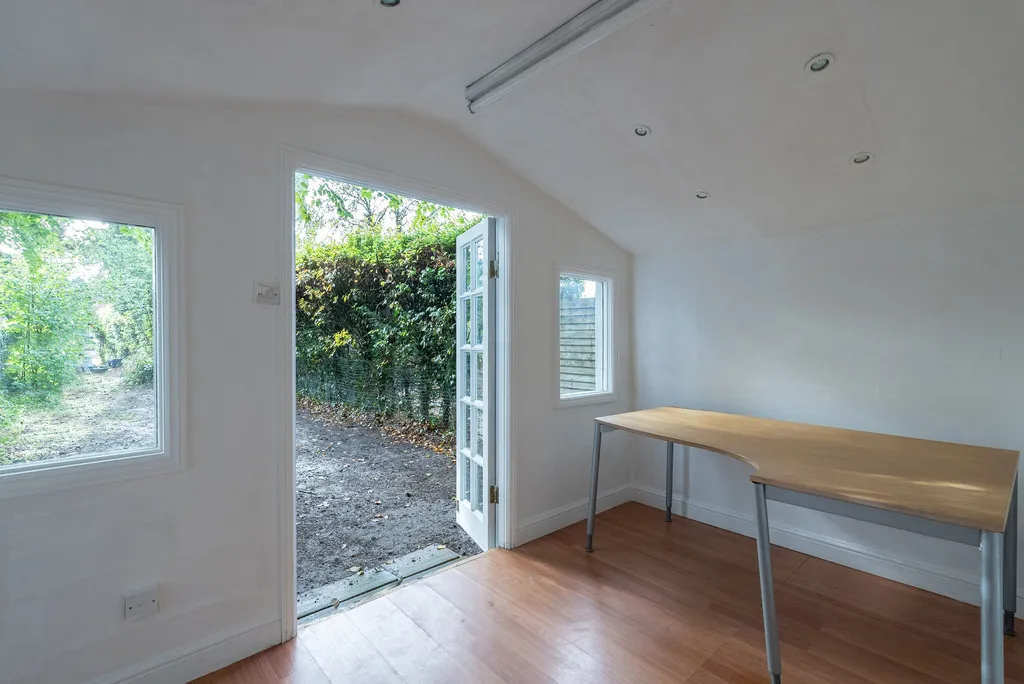 The Borough, Brockham, RH3, photo 11