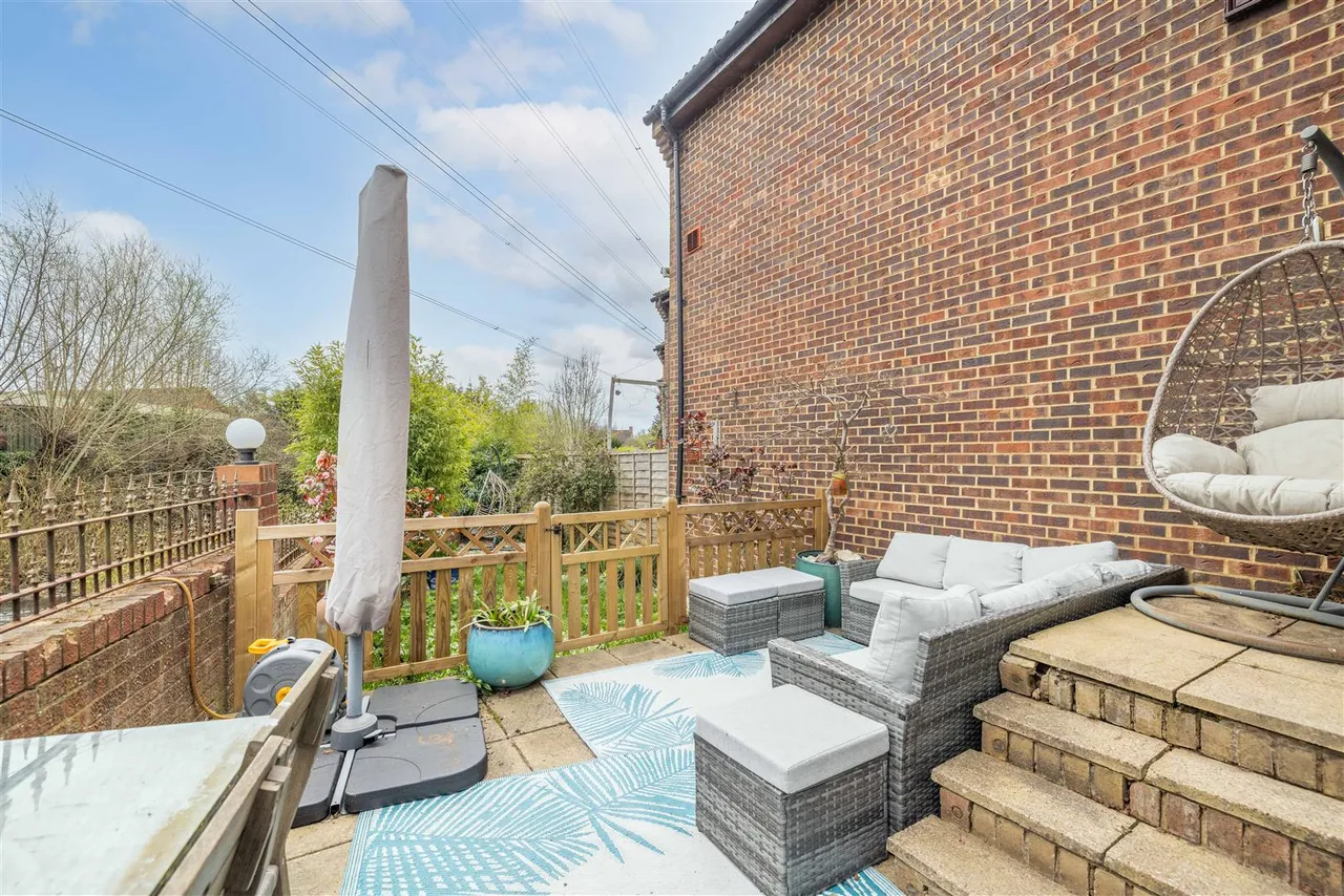Cherry Way, Horton, Slough, SL3 9PU, photo 11