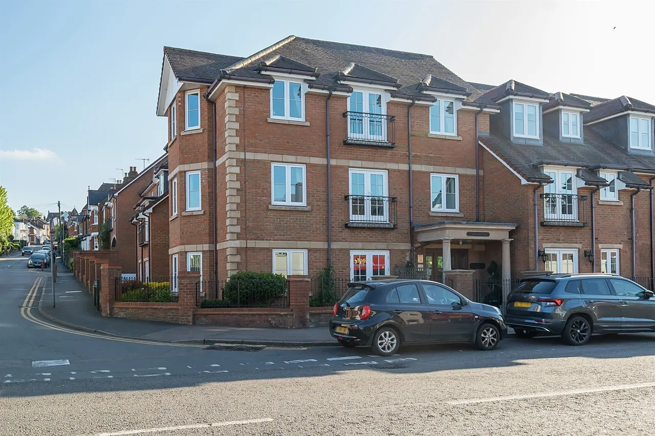High Street, Berkhamsted, photo 11