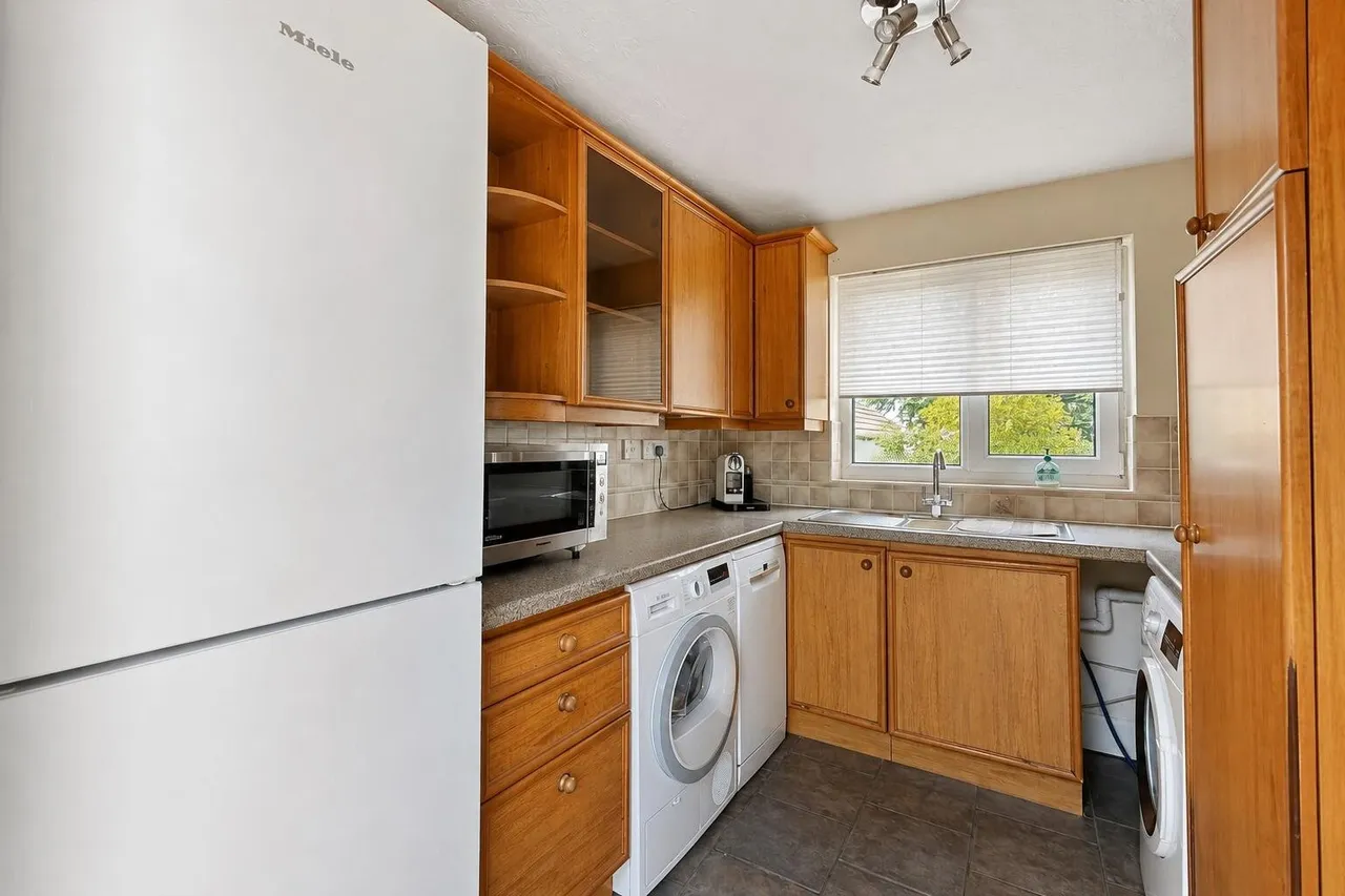 Brompton Farm Road, Rochester, photo 10