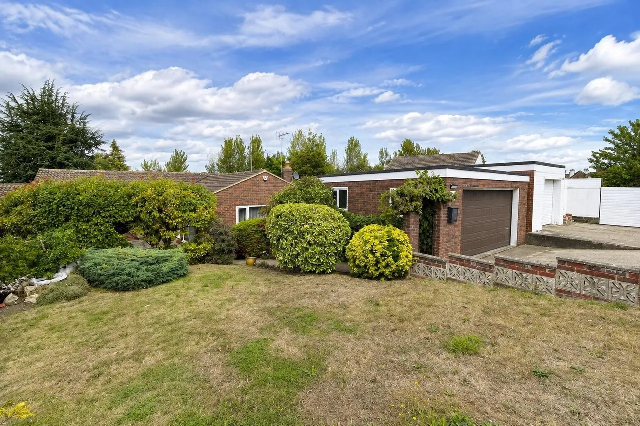 Brompton Farm Road, Rochester, photo 29