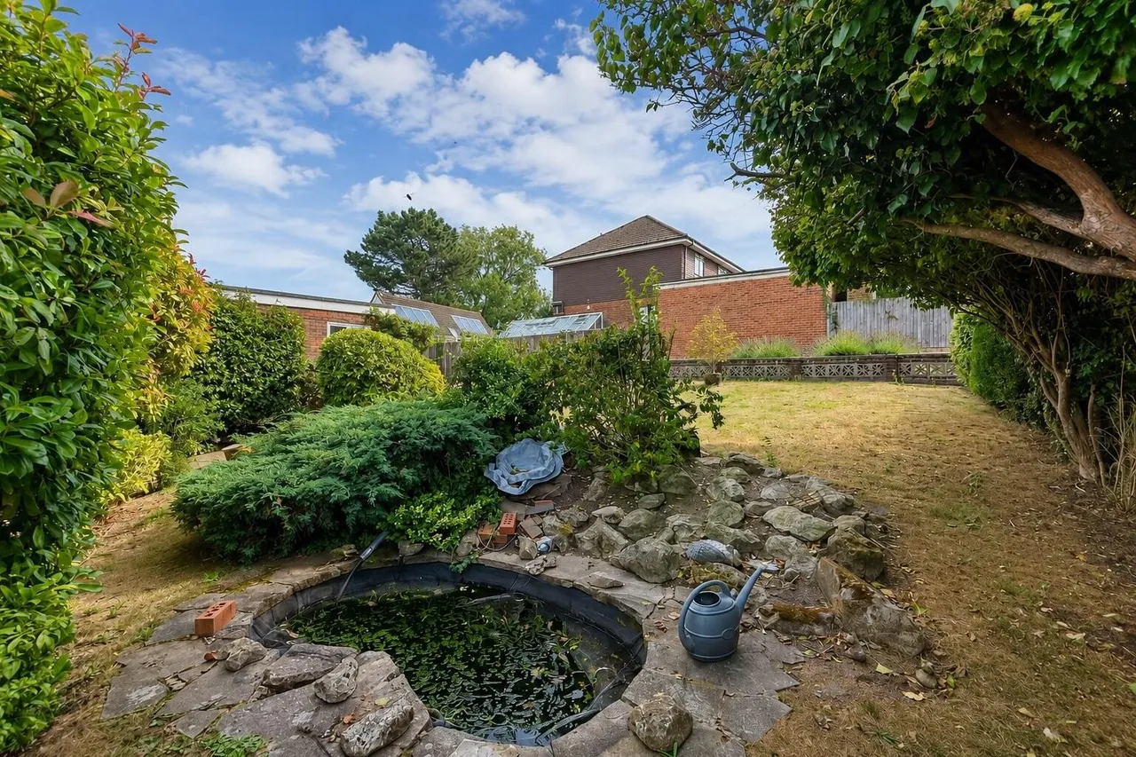 Brompton Farm Road, Rochester, photo 24