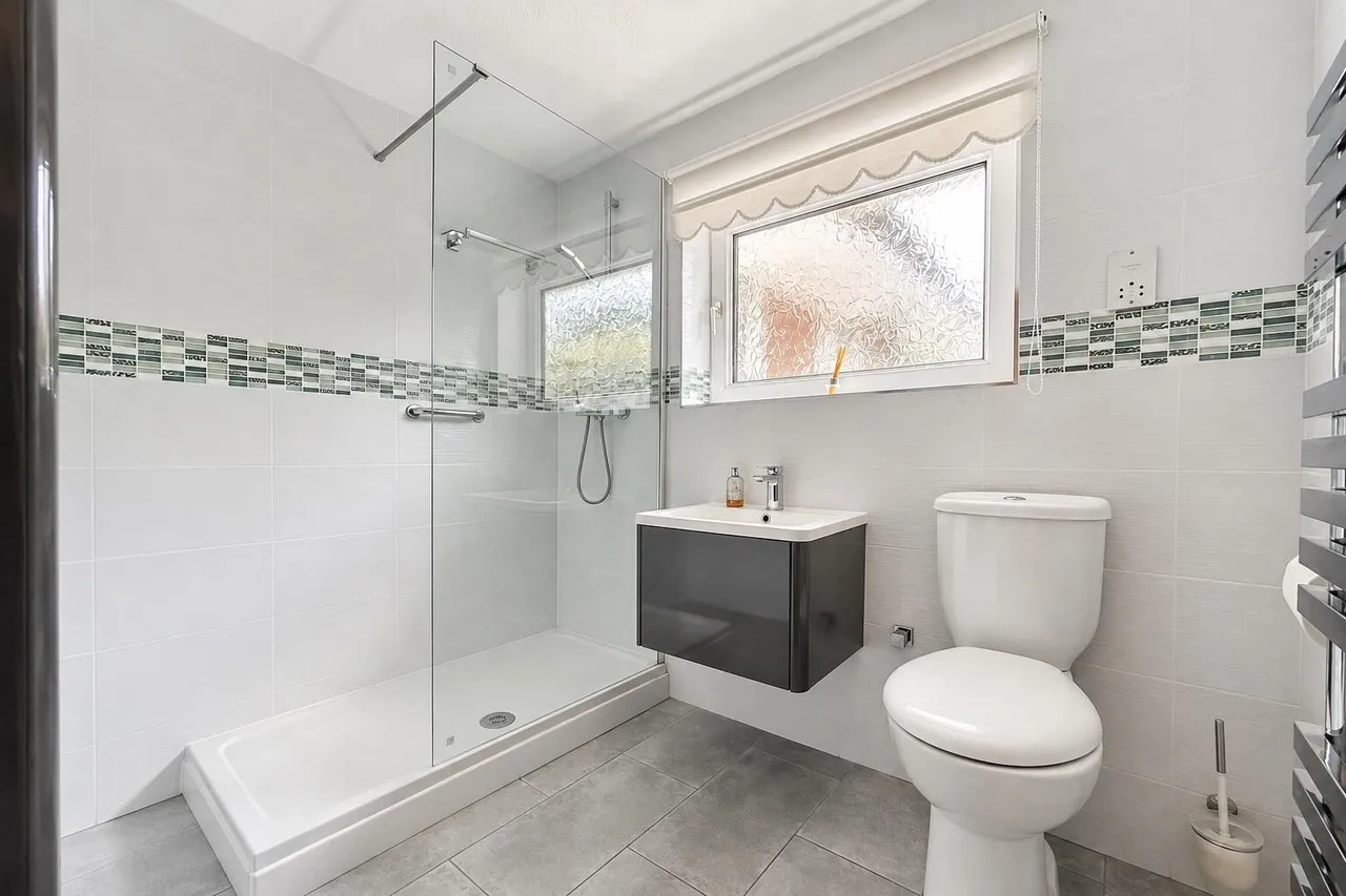 Brompton Farm Road, Rochester, photo 19