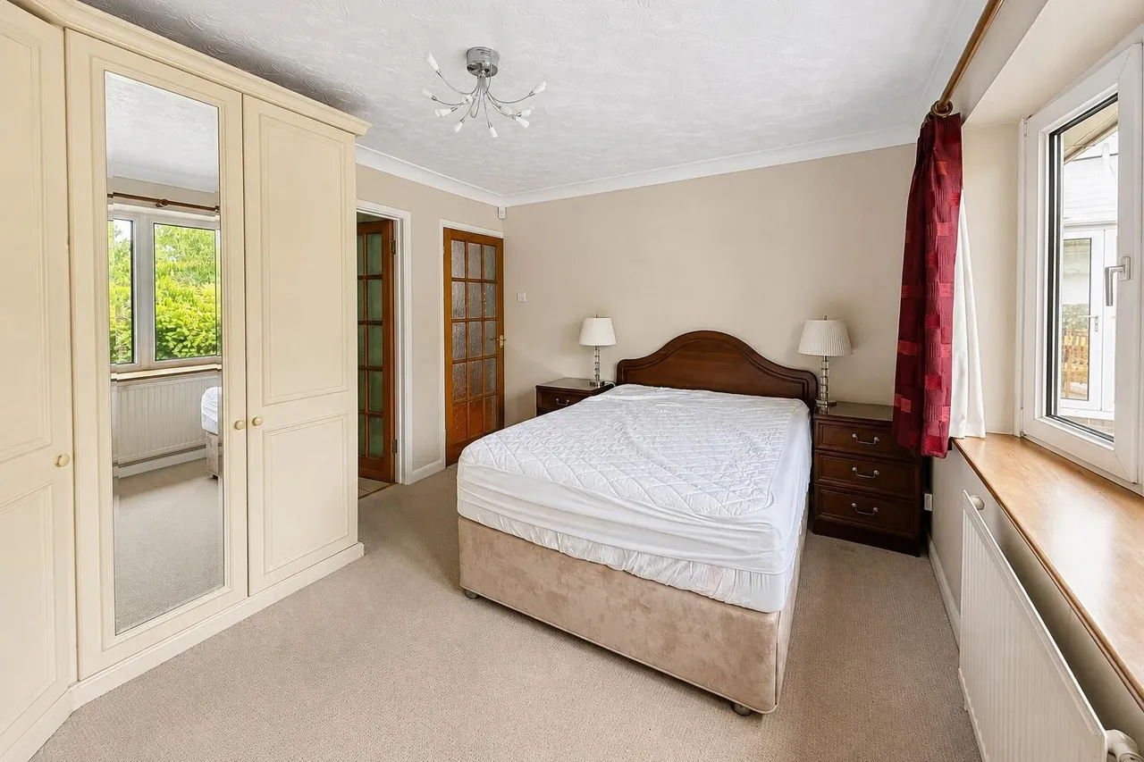 Brompton Farm Road, Rochester, photo 11