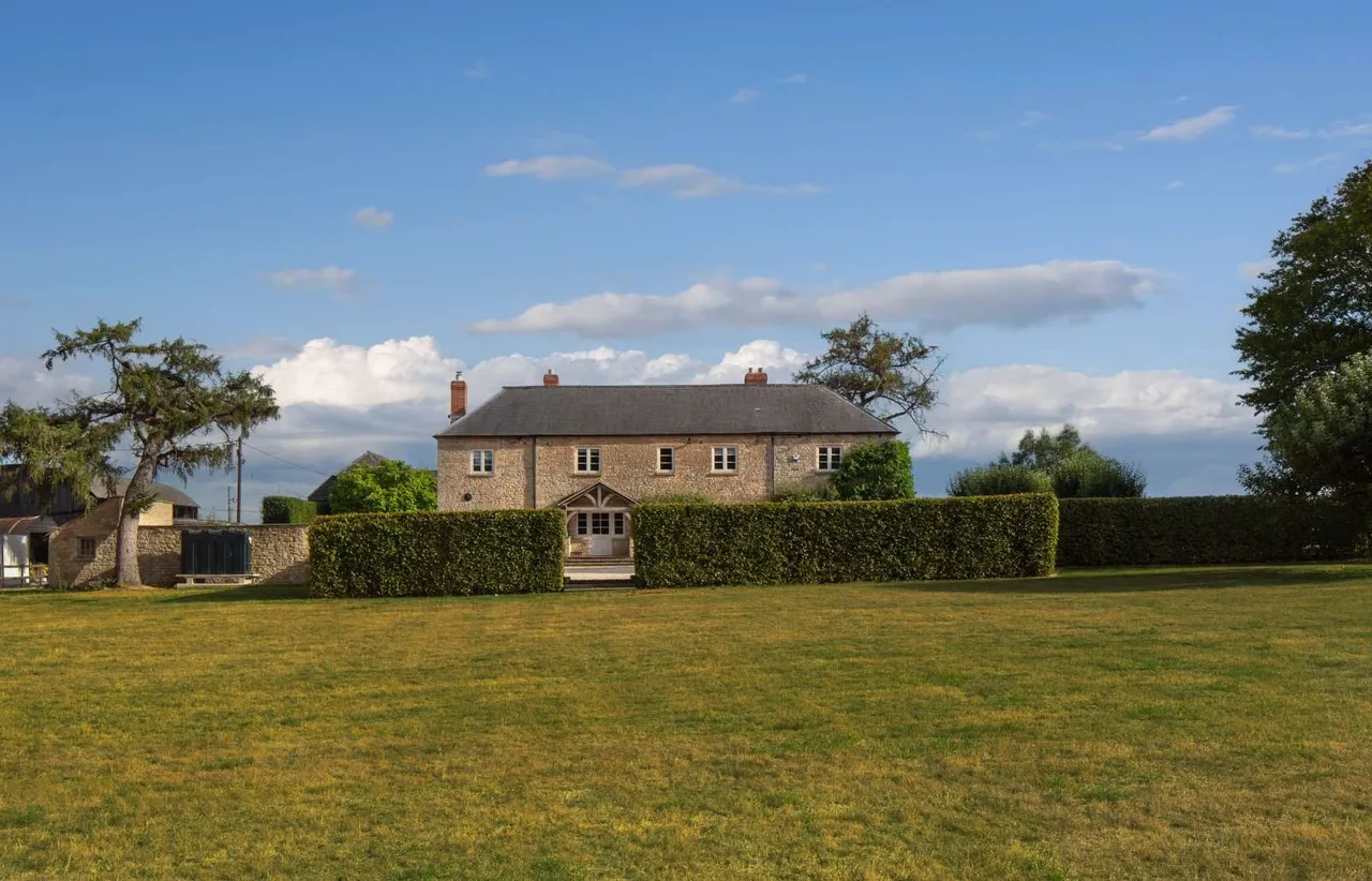 Fox Hill, Tackley, OX5, photo 2