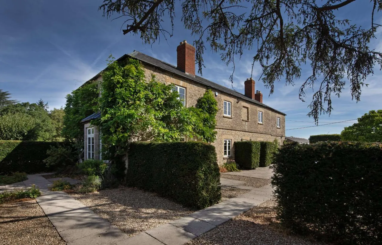 4 bed house for sale, Fox Hill, Tackley, OX5