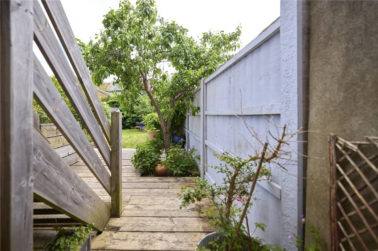 Mildenhall Road, London, E5, photo 9