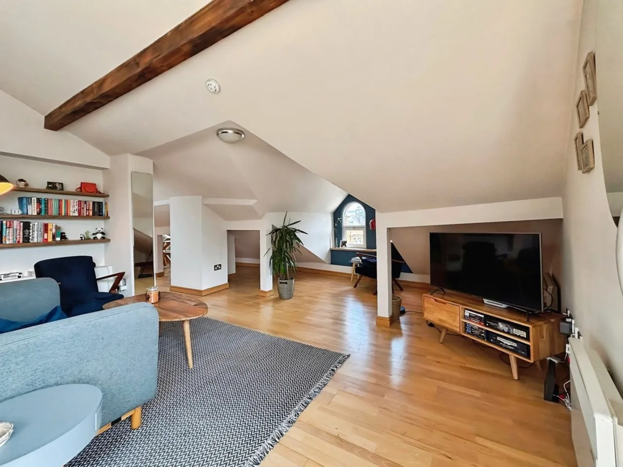 Bridge End, LS1, photo 18
