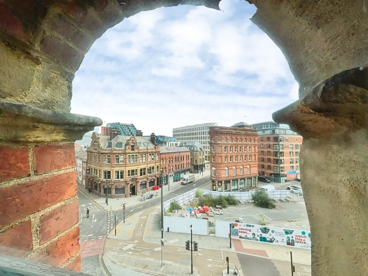 Bridge End, LS1, photo 9