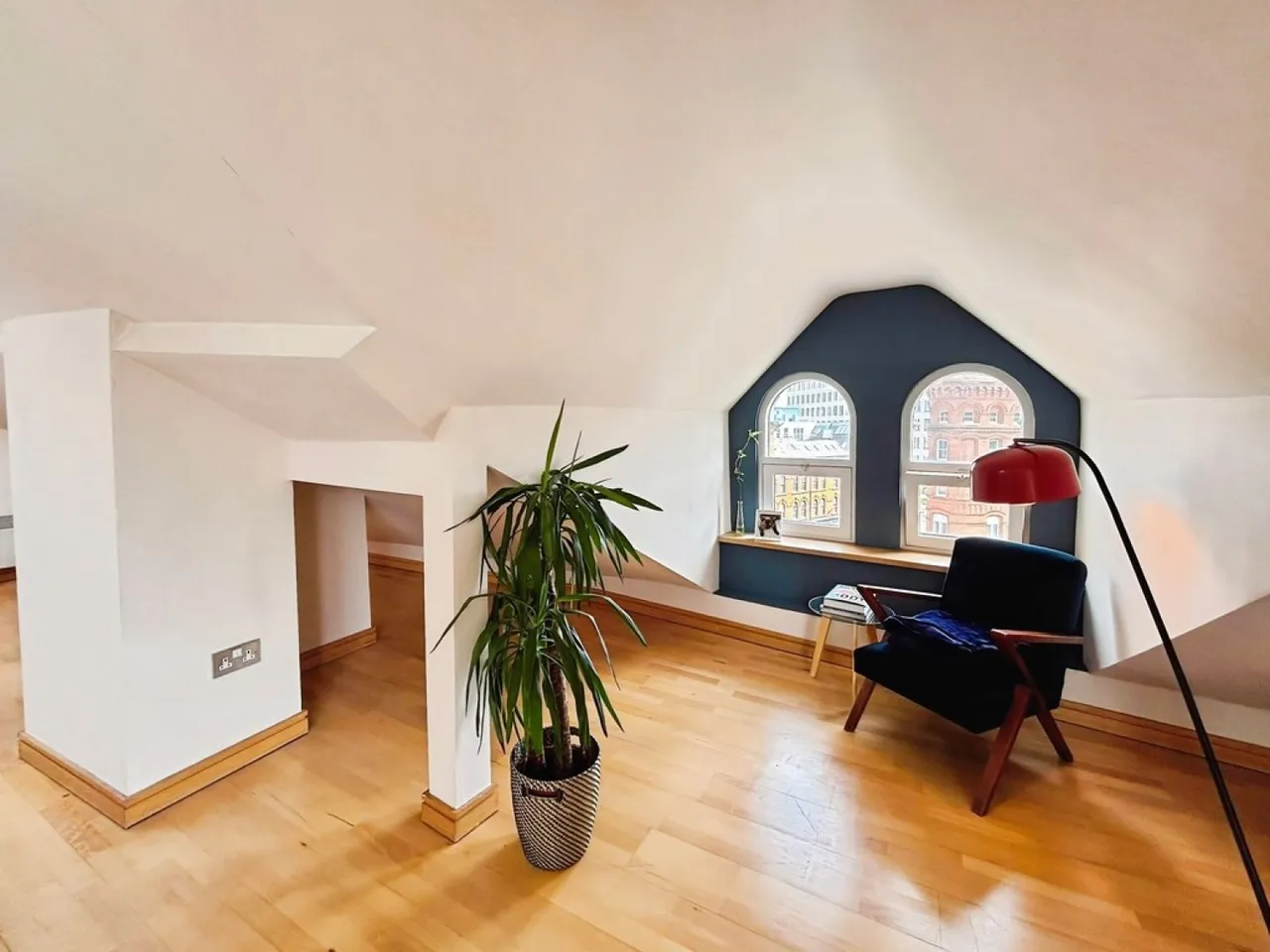 Bridge End, LS1, photo 11