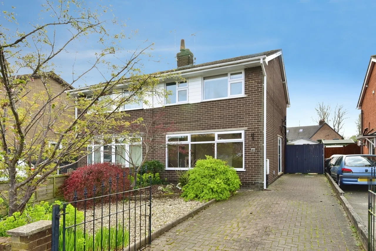 3 bed house for sale — Chestnut Avenue, Rode Heath, Stoke-on-Trent, Cheshire, ST7