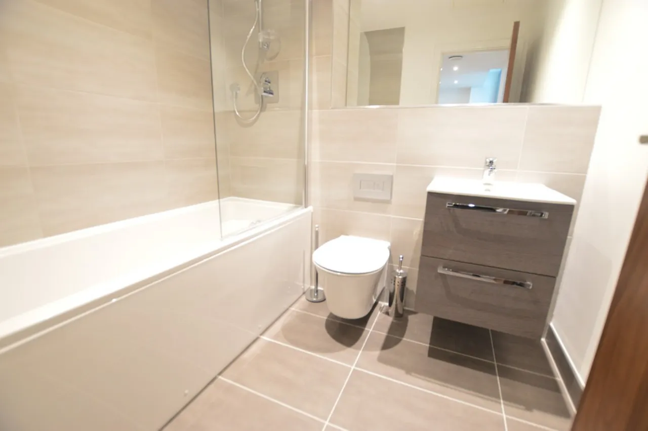 New Eton House, photo 3