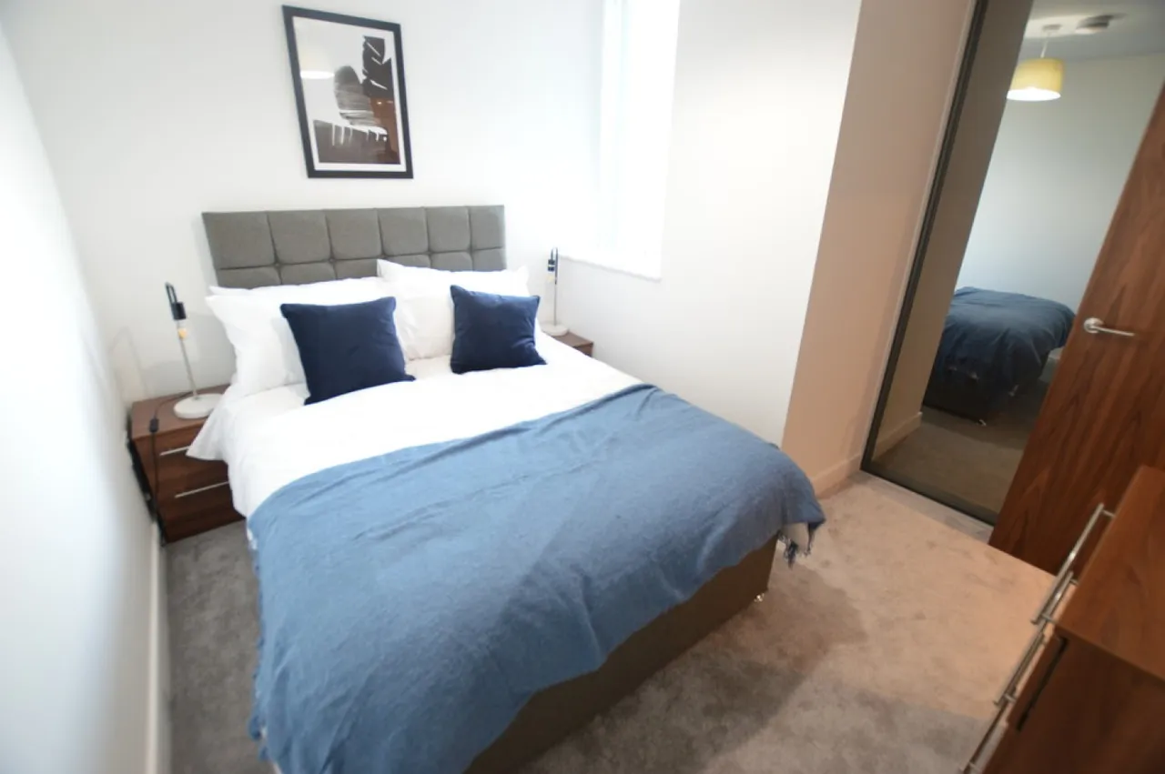 New Eton House, photo 4