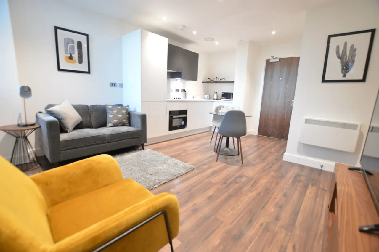 New Eton House, photo 6