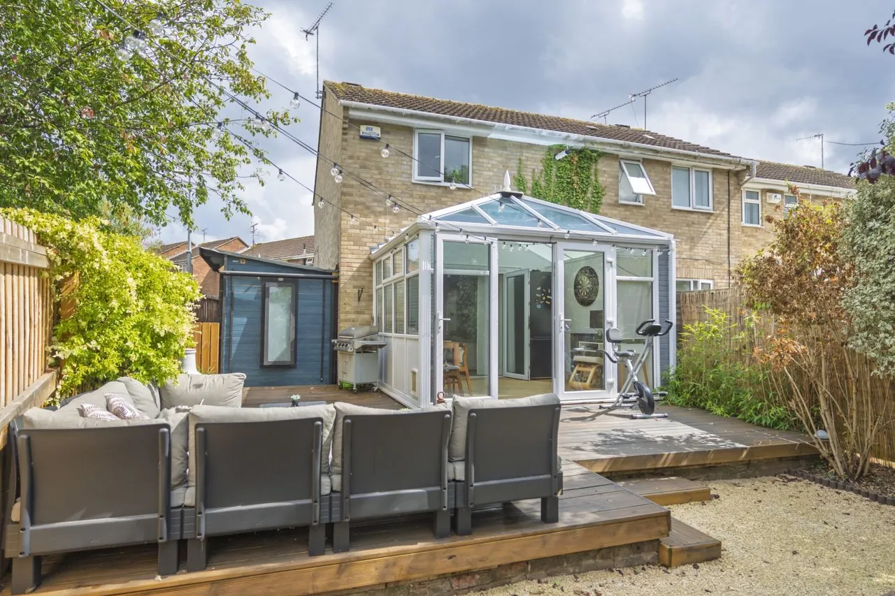 2 bed house for sale, Hadleigh Close, Swindon, SN5