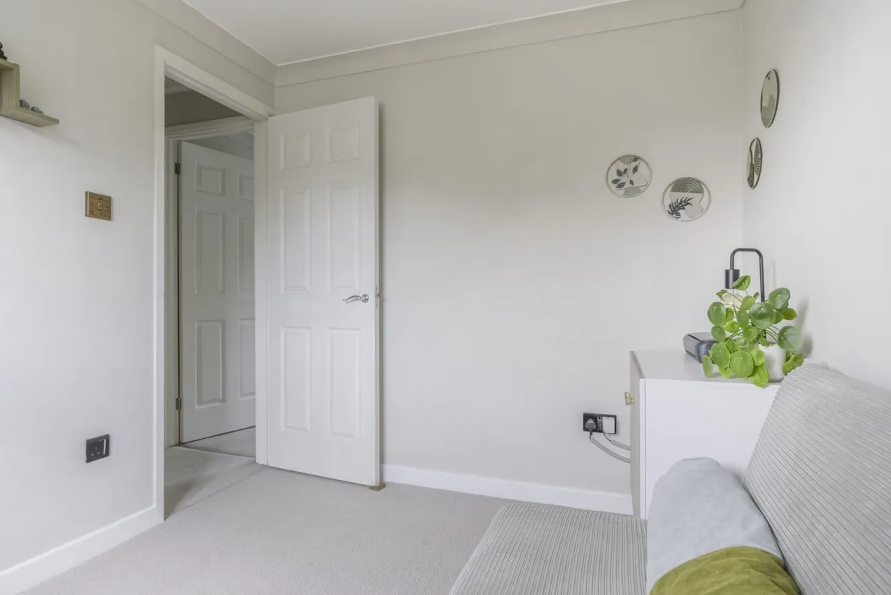 Hadleigh Close, Swindon, SN5, photo 11