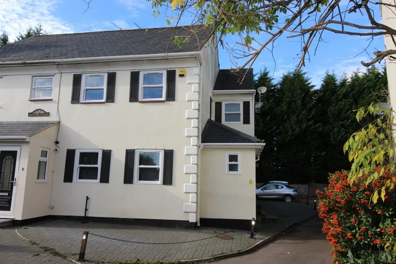 Mount View Cottages, Barnet Road, Arkley, Hertfordshire, EN5 3LB, photo 19