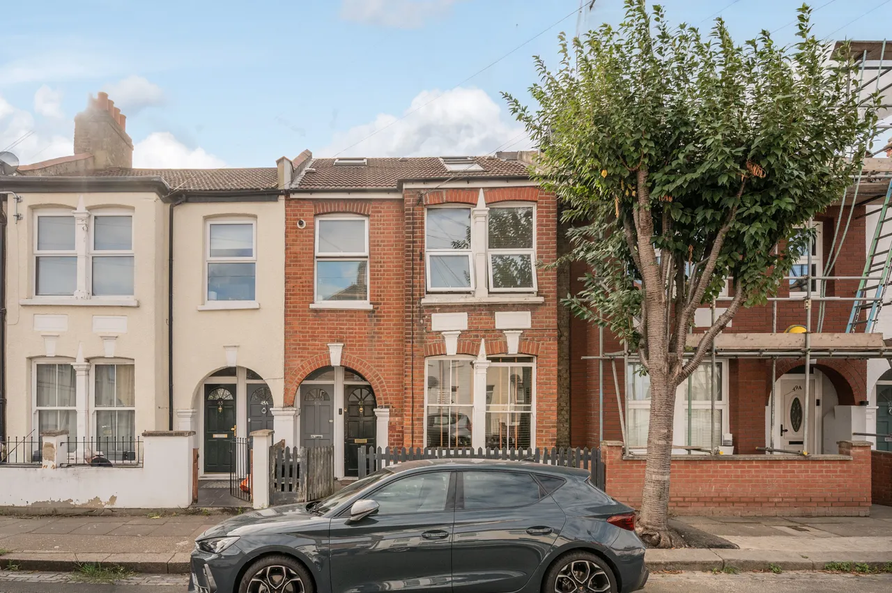 47 Khartoum Road, London, photo 8