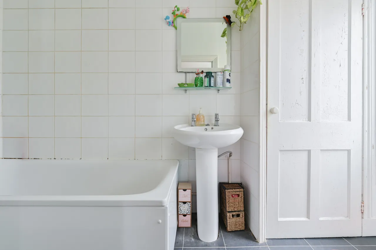 47 Khartoum Road, London, photo 10