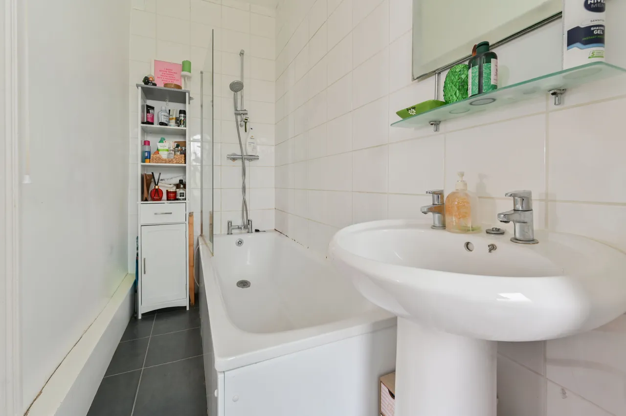 47 Khartoum Road, London, photo 9