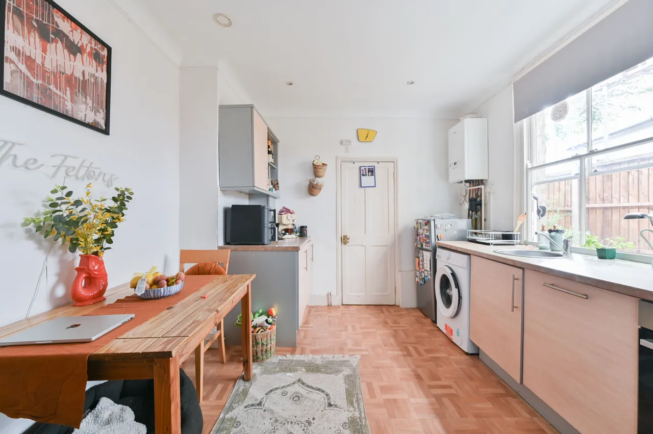 47 Khartoum Road, London, photo 7