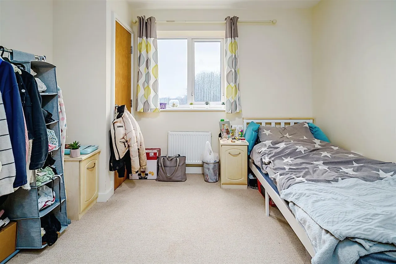 Drury Lane, STEVENAGE, photo 11